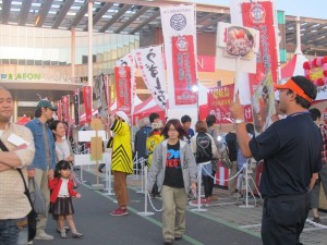 全国ご当地どんぶり選手権、イオンレイクタウンで初の予選会