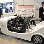 東京大学生産技術研究所が開発したパーソナルモビリティビーグルは、都市の近距離移動手段として注目(次世代モビリティ展)